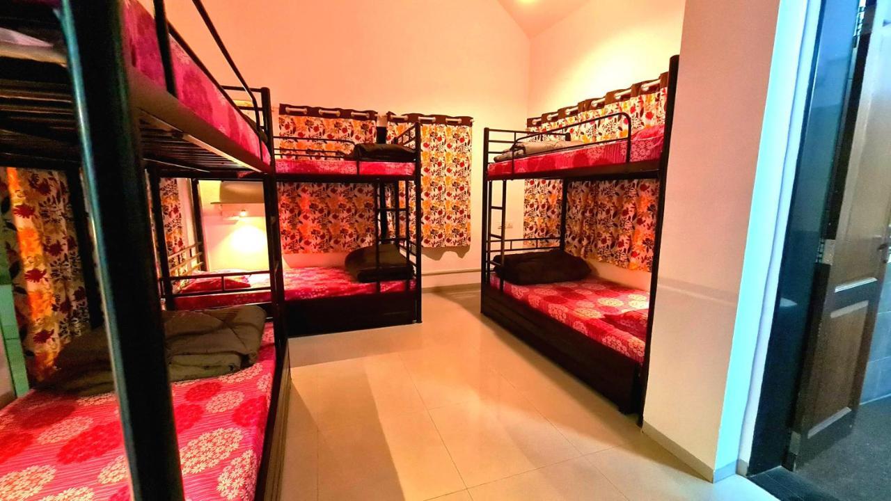 Lifespace- Spacious Hostel In A Luxurious Villa Poona Buitenkant foto
