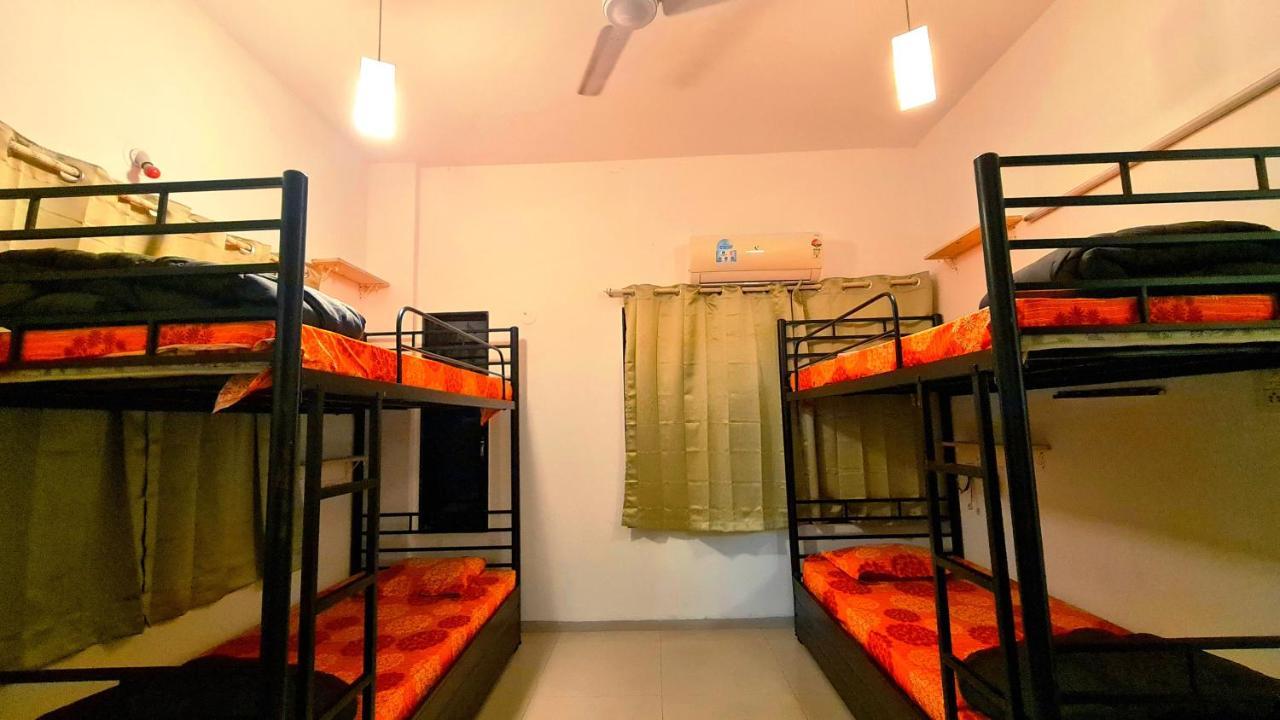 Lifespace- Spacious Hostel In A Luxurious Villa Poona Buitenkant foto