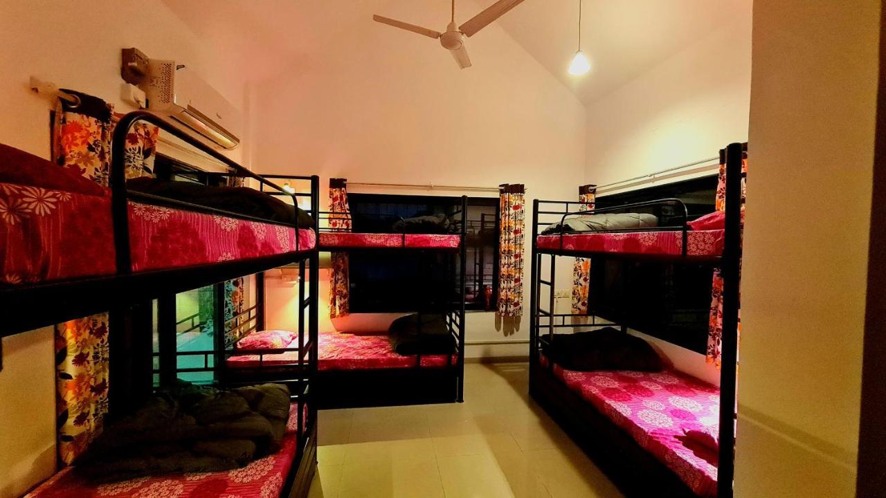 Lifespace- Spacious Hostel In A Luxurious Villa Poona Buitenkant foto